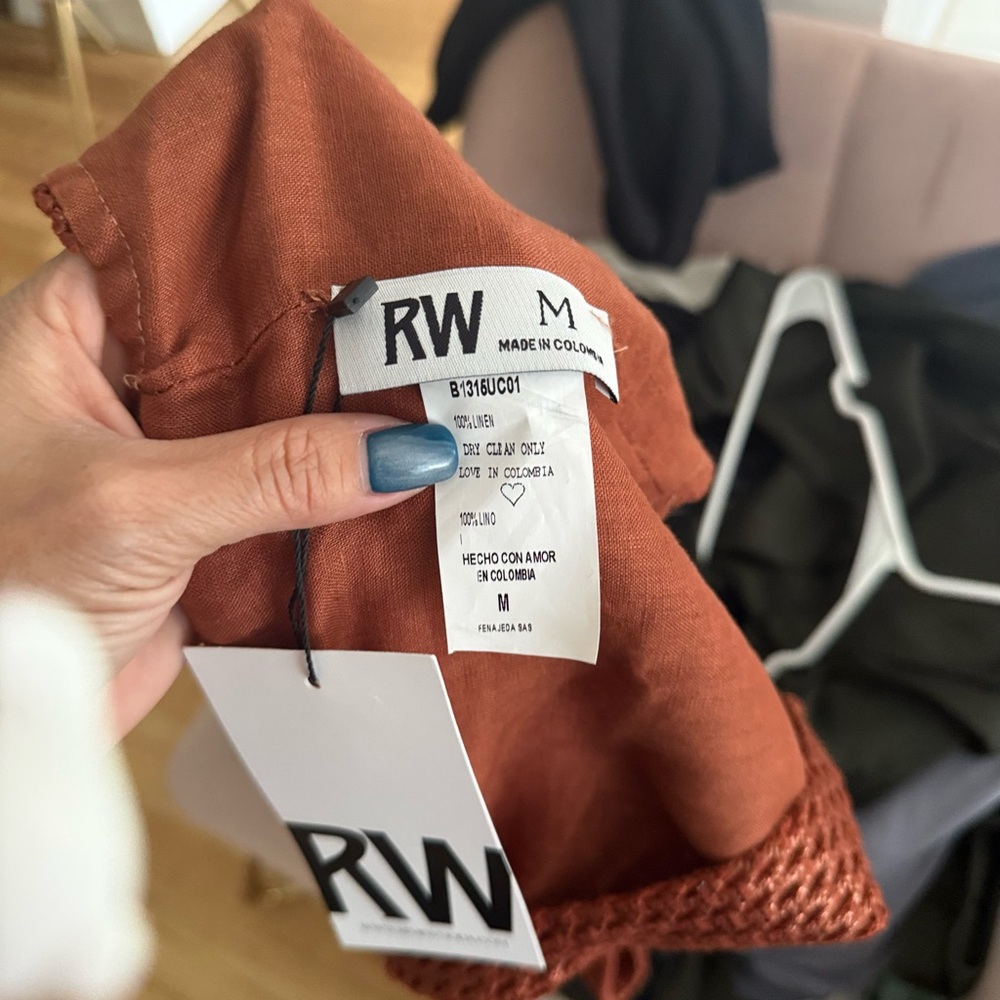 Review Rust Crop Top - Picture 2 of 5